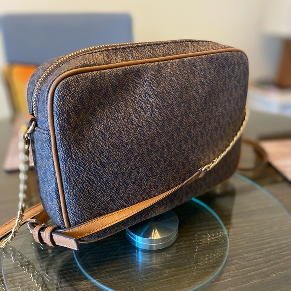 Michael Kors Signature Brown Crossbody Bag - Picture 4 of 6